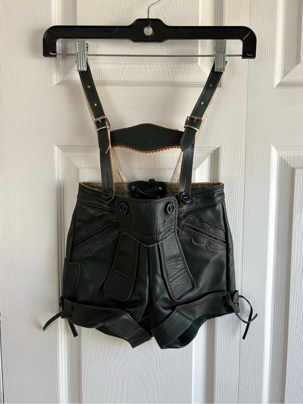 VNTG German Bavarian Lederhosen Shorts Green Leather Child 2 Suspend Octoberfest